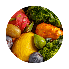 Un assortiment coloré de fruits et légumes frais.